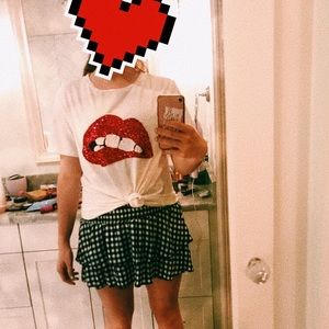 Shiny Lip Graphic Tee